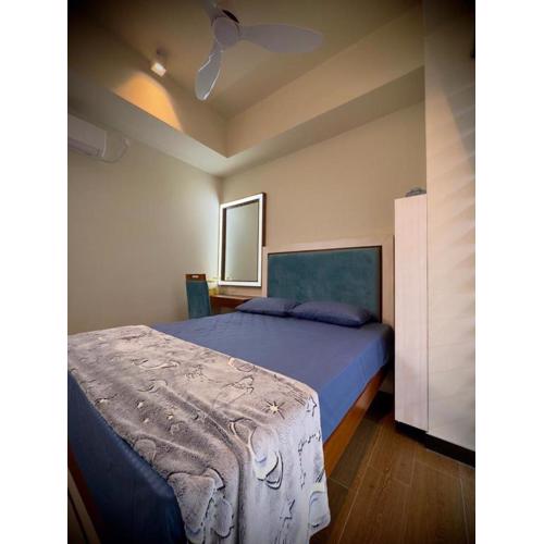 Shalom 808 Monarch Regency