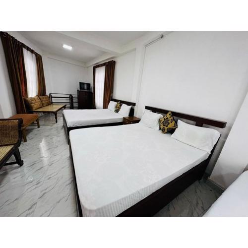 Shanthi Guest House