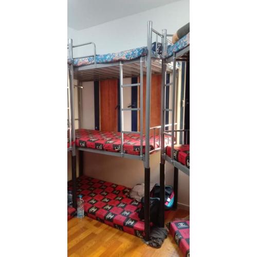 sharing room with other guests