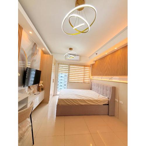 Shell Residences Mall of asia Caitlin