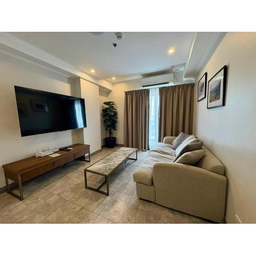 Sheryll Escapes - La Grande Phase 2, 1BR balcony 12th floor! Netflix