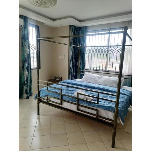 Shikara Apartment A5