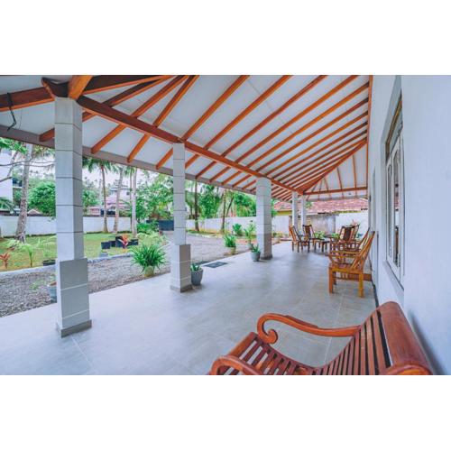 Shinestar Villa Mirissa