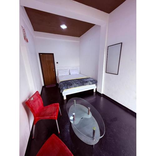 Shiny cot Double room with lake view