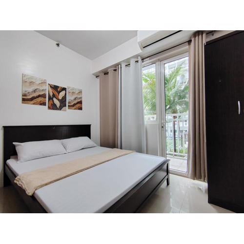 Shore 1 Residences - 2 Bedroom with Pool view Near Moa and Naia