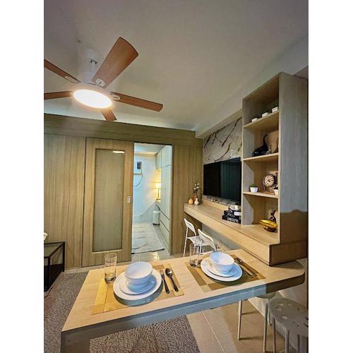 Shore 1 Residences - ÜniQa Suite - MOA Area