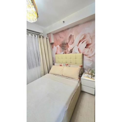 Shore 2 Tower 3 Condo near MOA by Dei Gratia