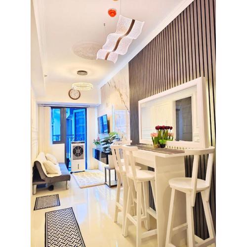 Shore 3 Staycation Near Moa