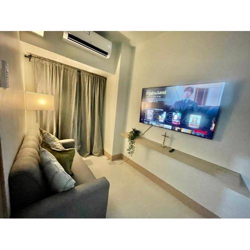 Shore 3 Tower 1 MOA Pasay F Suite Staycation