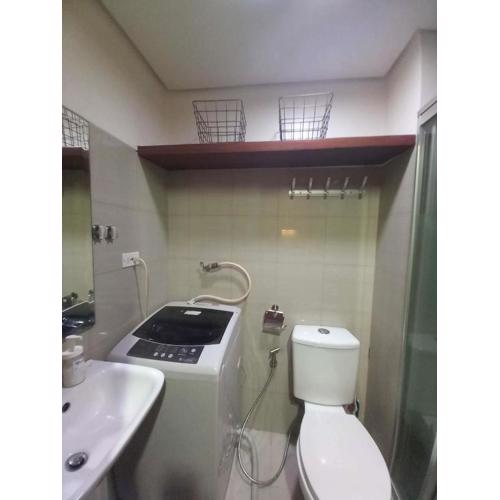 Shore Residence Pool view Mall of Asia