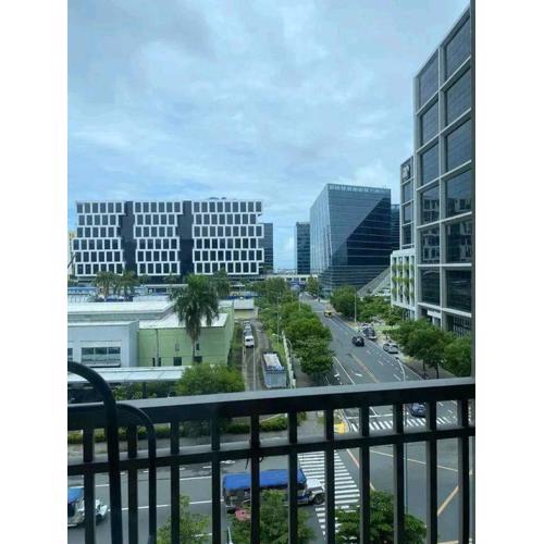 Shore residence Tower D moa ecom view cozy bedroom