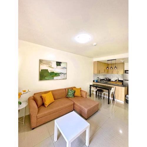 Shore Residences 2 Bedroom with Balcony Near NAIA Airport MOA