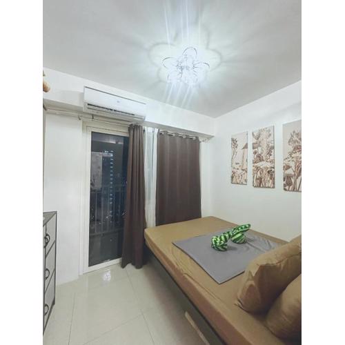 SHORE RESIDENCES NEAR Moa