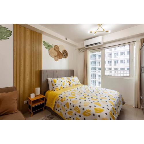 Shore1 Residences, Tower A, near Mall of Asia Pasay City, 1bedroom with balcony