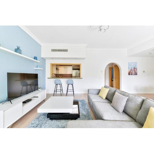 Shoreline · Beachfront Luxury Palm Jumeirah · Free 5* Beach Resorts Access