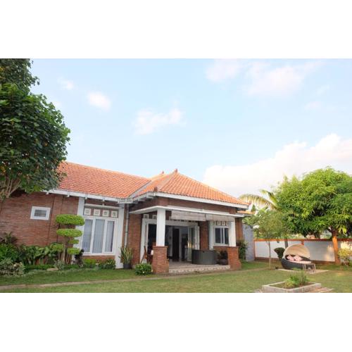 Shoreside Semat Villa and Flat