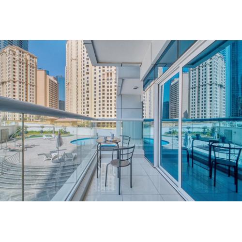 ShoresInn - Artistic Retreat in Dubai Marina