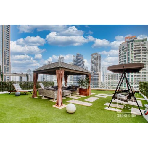 ShoresInn - Outdoor Retreat with Private Terrace