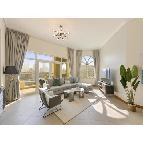 Short-stay at Al Haseer - 4 Beds Palm Holiday Apt