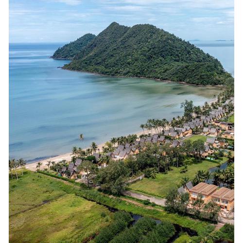 Siam Royal View Beachfront Villa by PSR