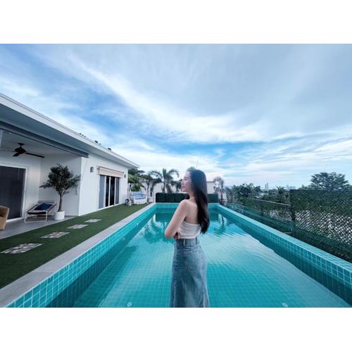 Siam Royal View Pool Villa Perfect for Family BBQ & Fun