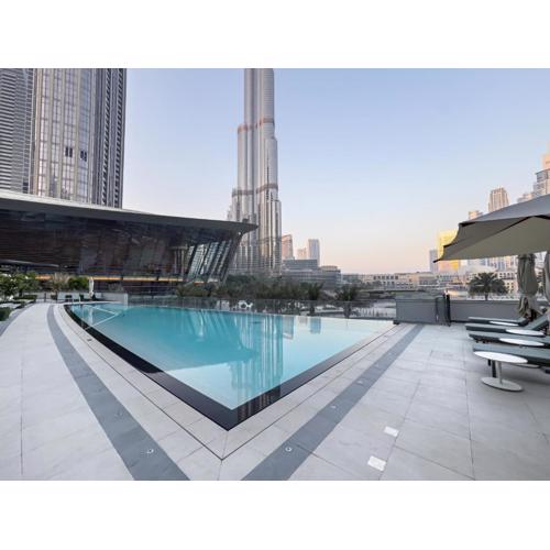 Signature Series 1 Bedroom Apartment I Free Parking, Gym, Pool I PlayStation 5 I by Skyline Serenity