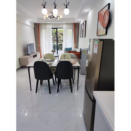 Silent Nights at Lola's