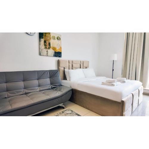 Silk Valley - Chic Studio | 5 mins to Beach