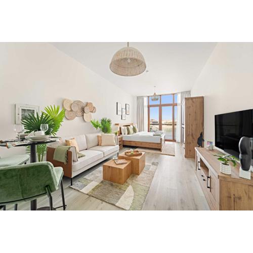 Silkhaus Beach Access Studio in Palm Views East