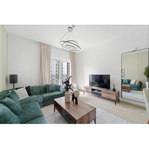 Silkhaus Canal Access 1BDR in Water's Edge Tower