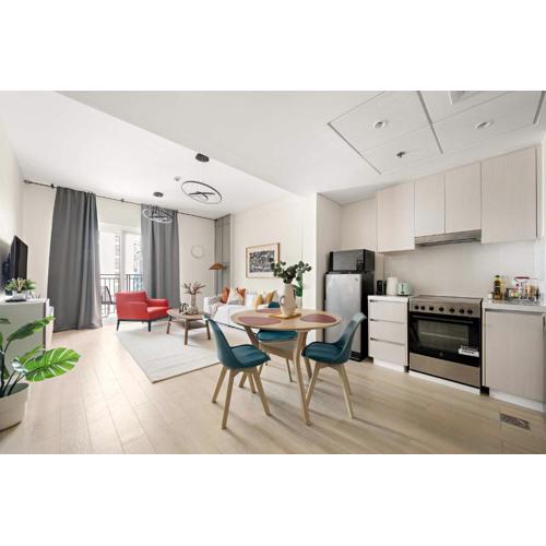 Silkhaus Canal View 1BDR Near Ferrari World