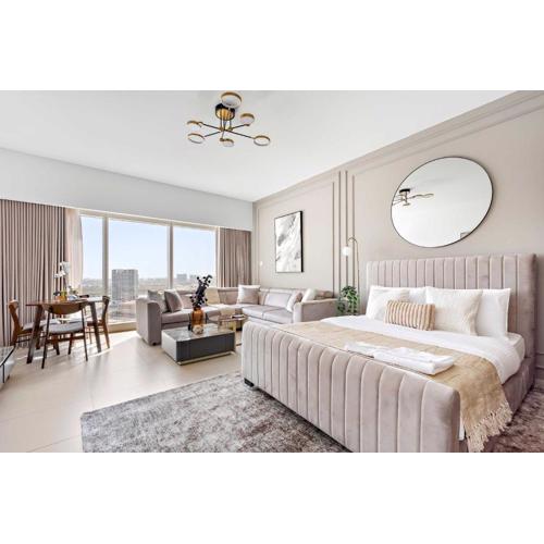 Silkhaus Gate Tower Luxurious Studio with City View