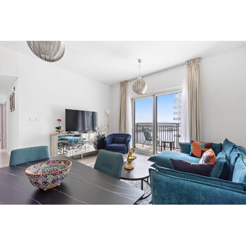 Silkhaus near Ferrari World with Canal View from Balcony