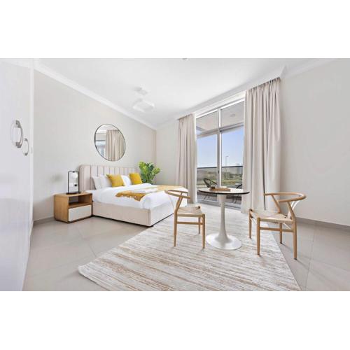 Silkhaus spacious studio in Art Gardens with gym & pool access