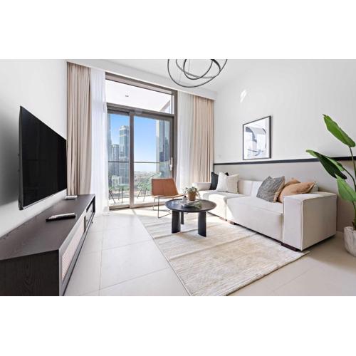 Silkhaus Upscale 1BR by Burj Khalifa with Balcony