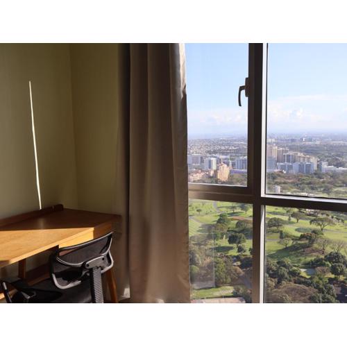 Simple&Convience 1BR in BGC near hight street SM aura