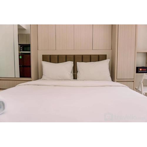 Simply Look and Comfy Studio at Tokyo Riverside PIK 2 Apartment By Travelio