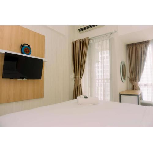 Simply Look and Homey Studio Apartment at M-Town Residence By Travelio
