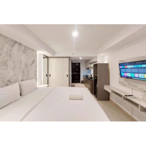 Simply Look Studio Apartment at Mansyur Residence By Travelio