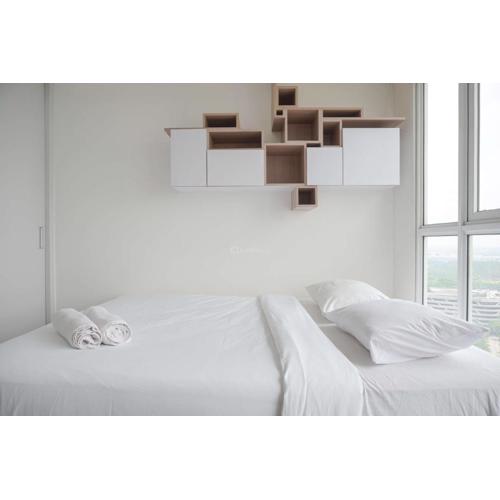 Simply Look Studio at Casa De Parco Apartment By Travelio