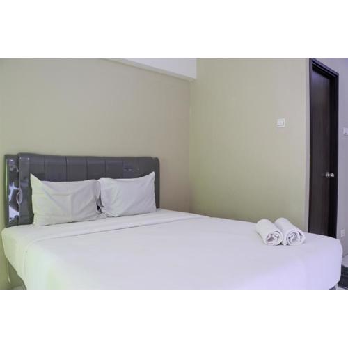 Simply Look Studio Room at Mont Blanc Bekasi Apartment By Travelio