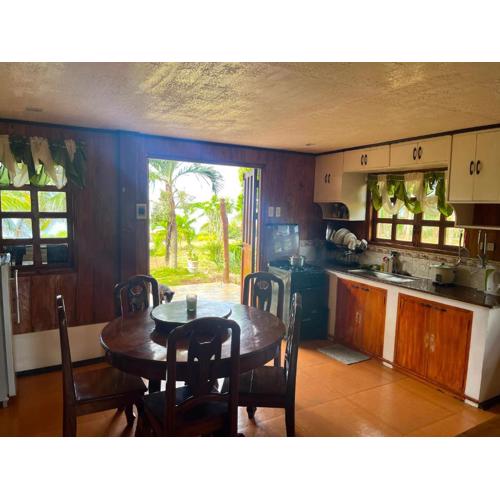 SiQUIJOR SEA SHORE HOUSE
