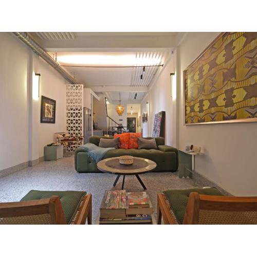 Siri Designer 3-Storey Townhouse with Garden and Luxury Amenities