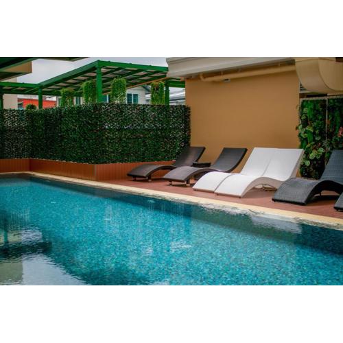 Siri Ratchadamnoen Bangkok Hotel