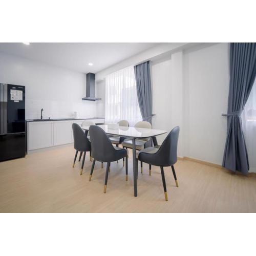 SiS at Sathorn St Louis