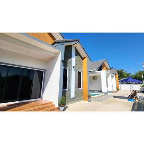 Sisters Real Escapes - Entire Villa