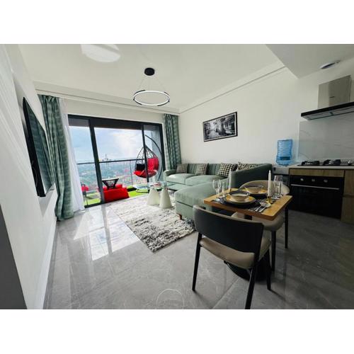 Sky-High 1BR, Luxury Luxe