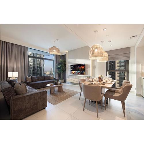 Sky High 2-Bedroom Apartment Stunning Opera & Downtown Views Opp Dubai Mall