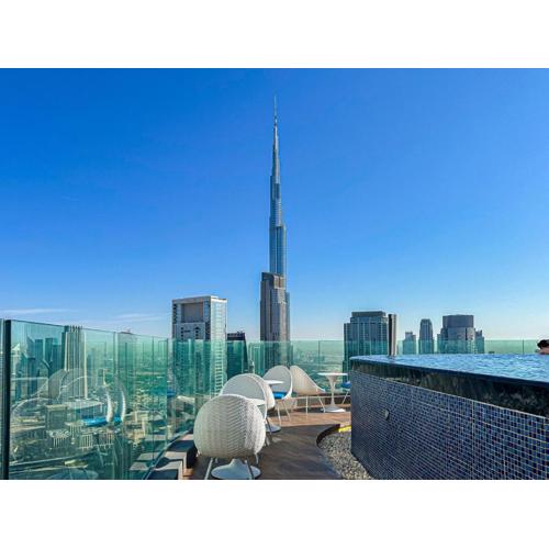 Sky Suite and Infinity Rooftop Pool, Dubai's Ultimate View 1Br apartment in Paramount Hotel Midtown
