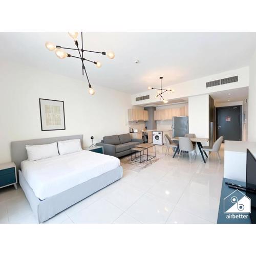 Skyline Studio Escape l Balcony , Gym & Pool